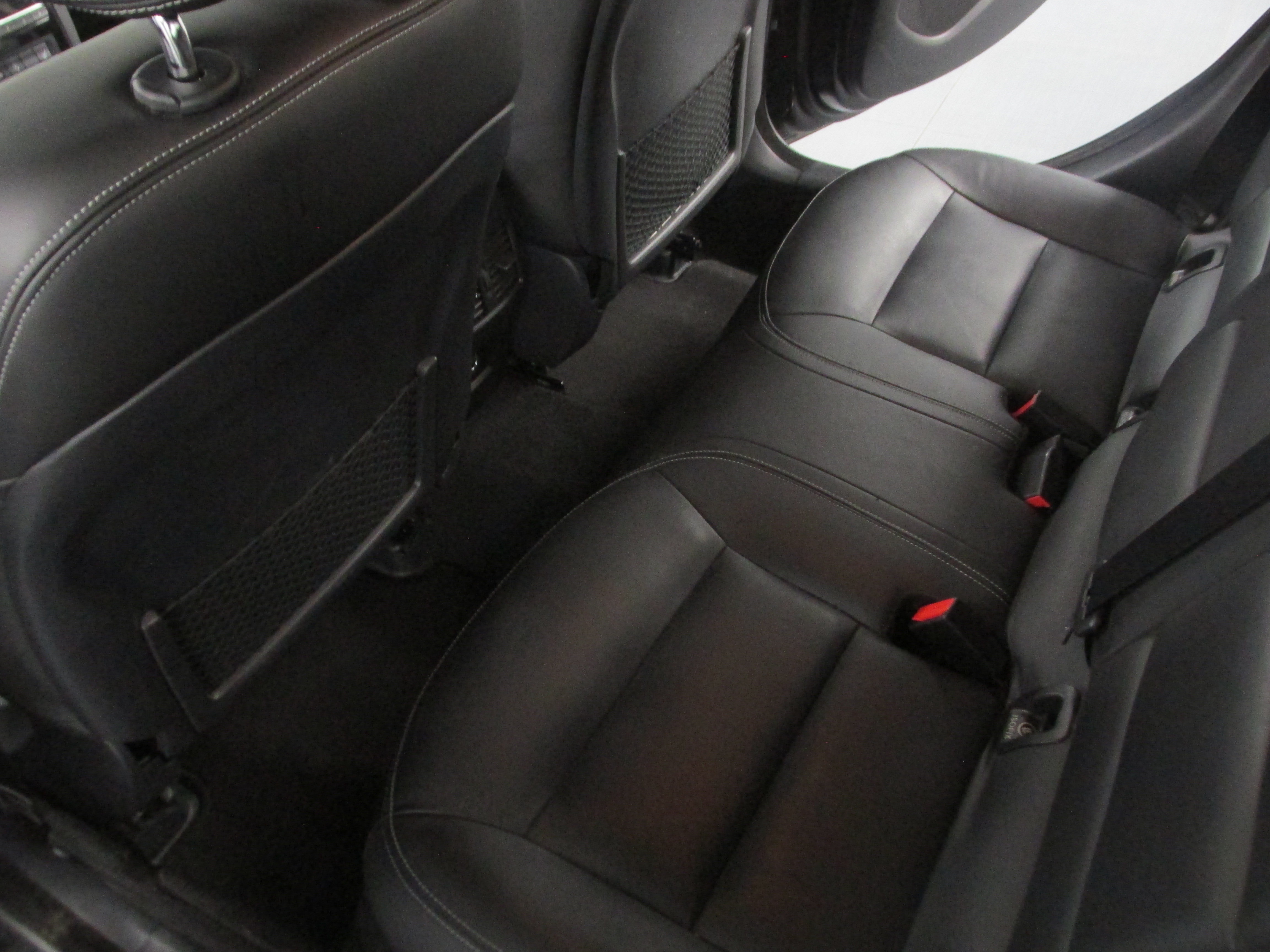 Used 2017 INFINITI QX30 AWD image 26