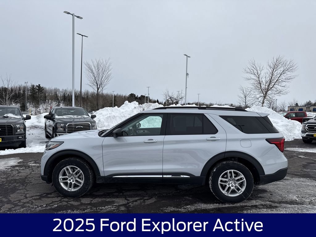 Used 2025 Ford Explorer Active image 10