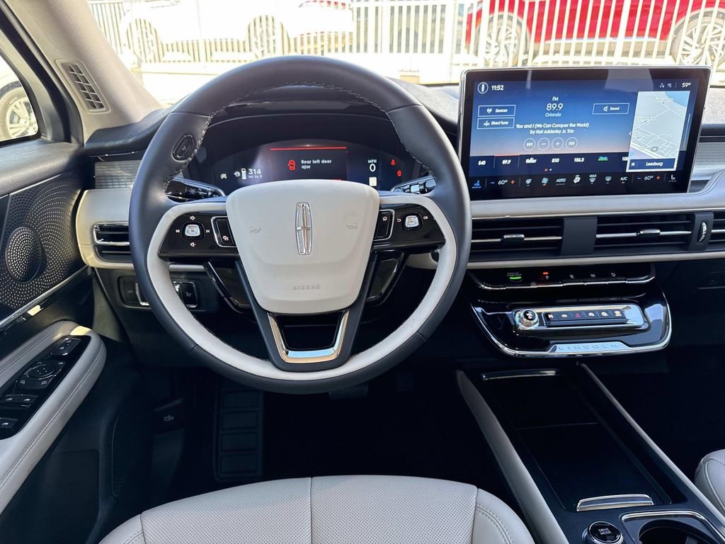 New 2026 Lincoln Corsair Premiere image 17