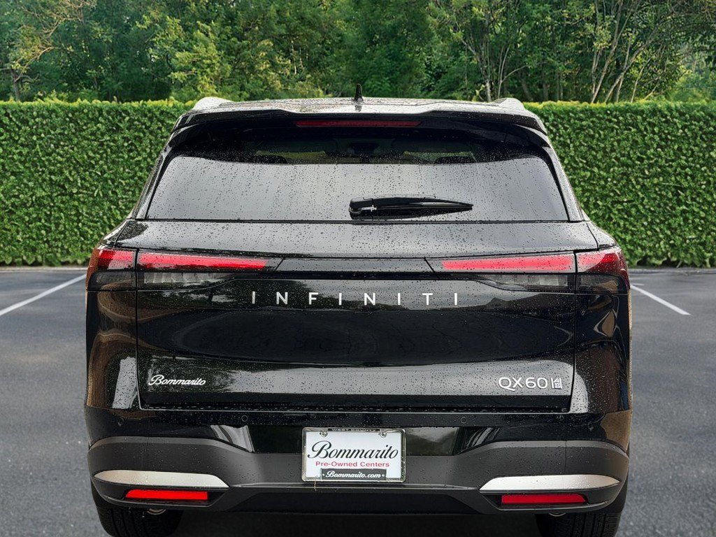 Used 2026 INFINITI QX60 Luxe w/ Family Package AWD/4WD image 5