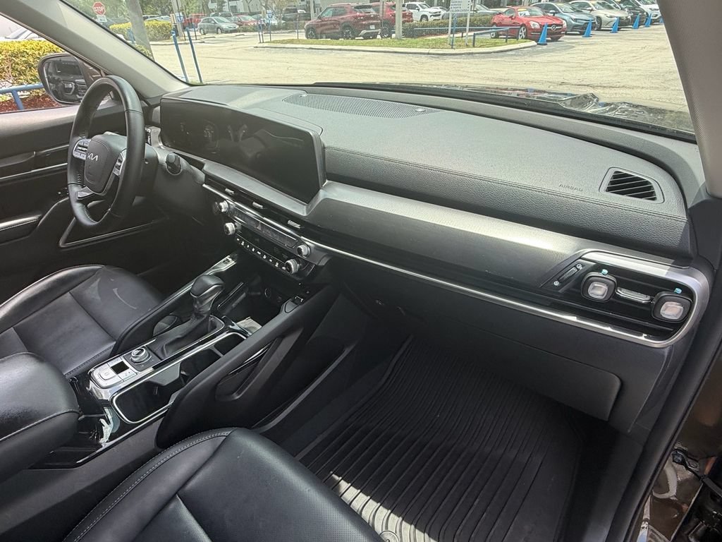 Used 2024 Kia Telluride S AWD/4WD image 19