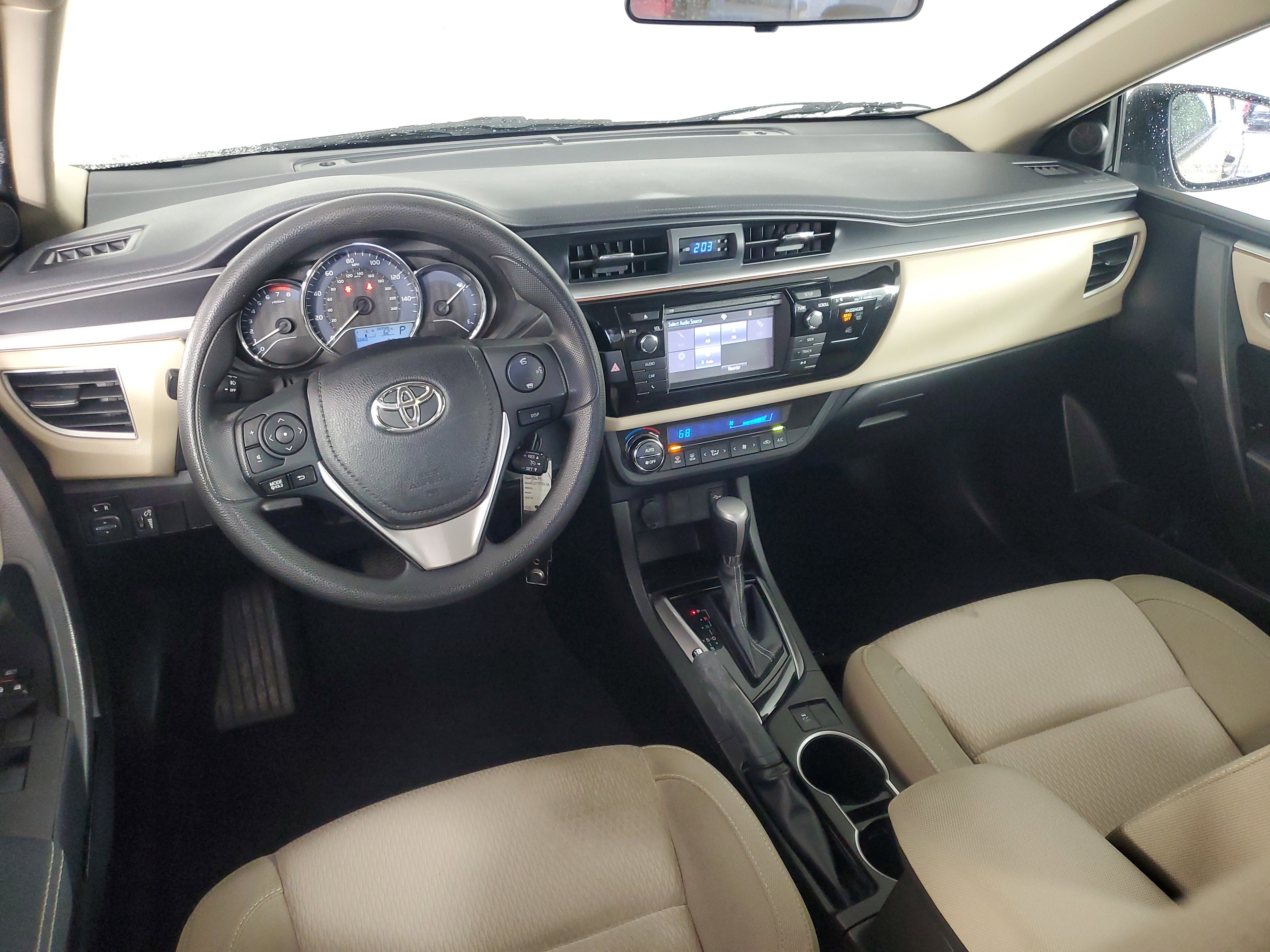 Used 2014 Toyota Corolla LE image 13