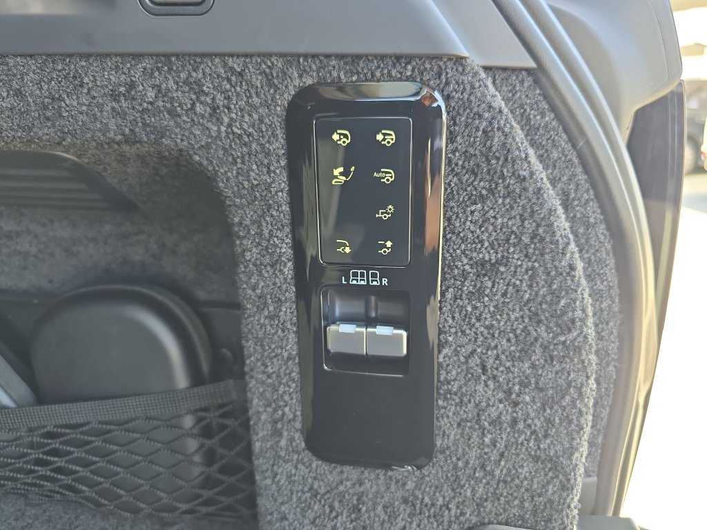 Certified 2023 Land Rover Range Rover Autobiography AWD/4WD image 14
