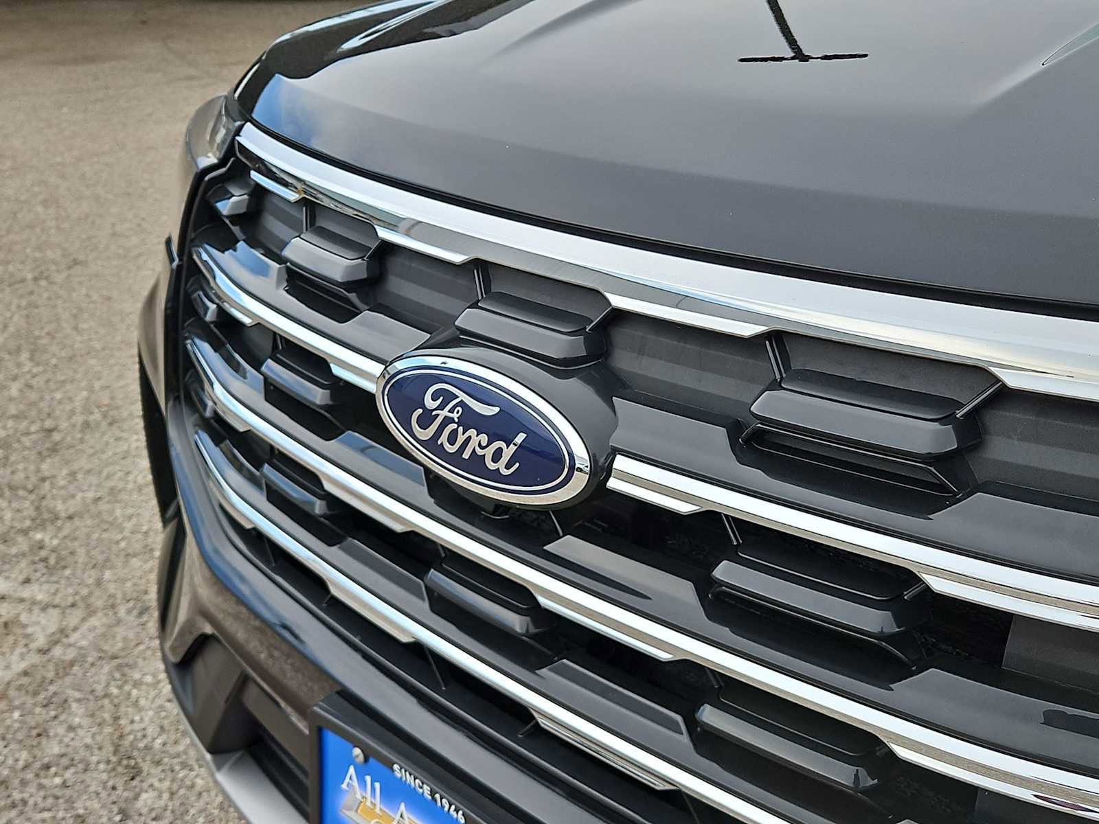 Used 2025 Ford Explorer Active w/ Active Comfort Package image 13