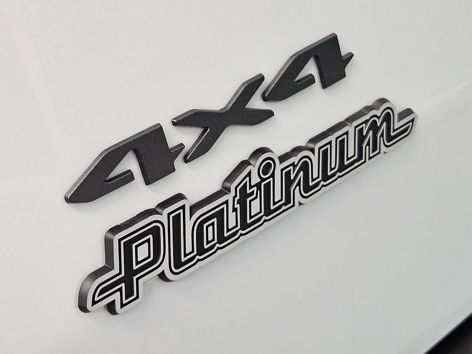 New 2026 Jeep Cherokee Overland image 11