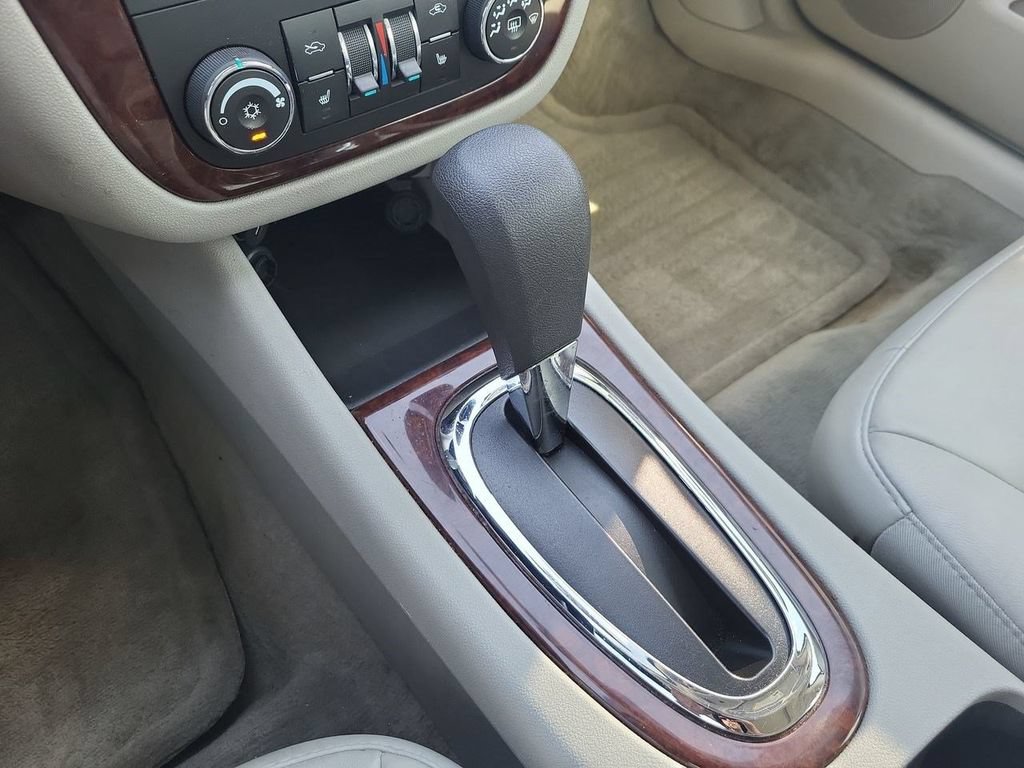 Used 2011 Chevrolet Impala LT w/ Luxury Edition Package FWD image 20