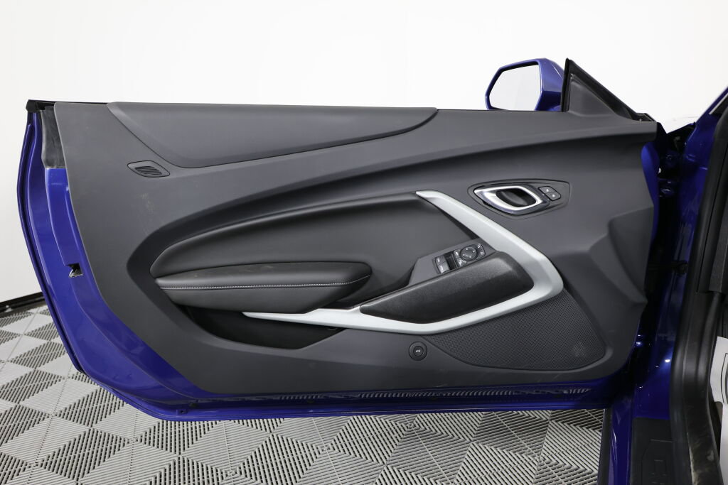 Used 2023 Chevrolet Camaro LT RWD image 13