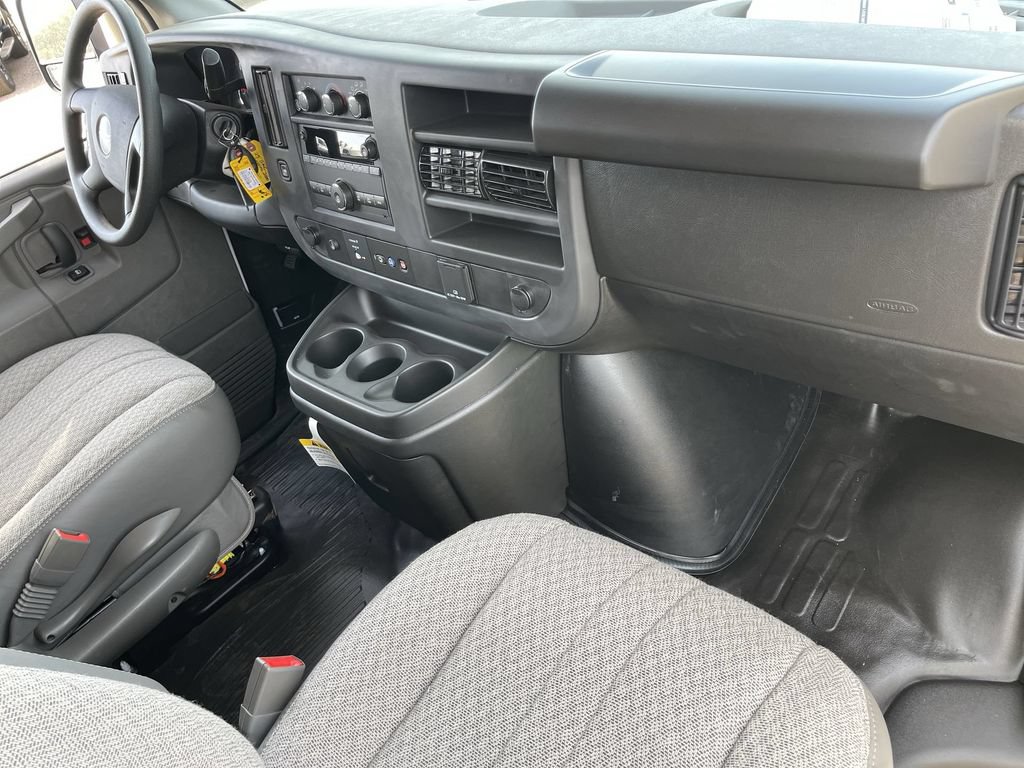 New 2025 GMC Savana 2500 Extended w/ Driver Convenience Package RWD image 28