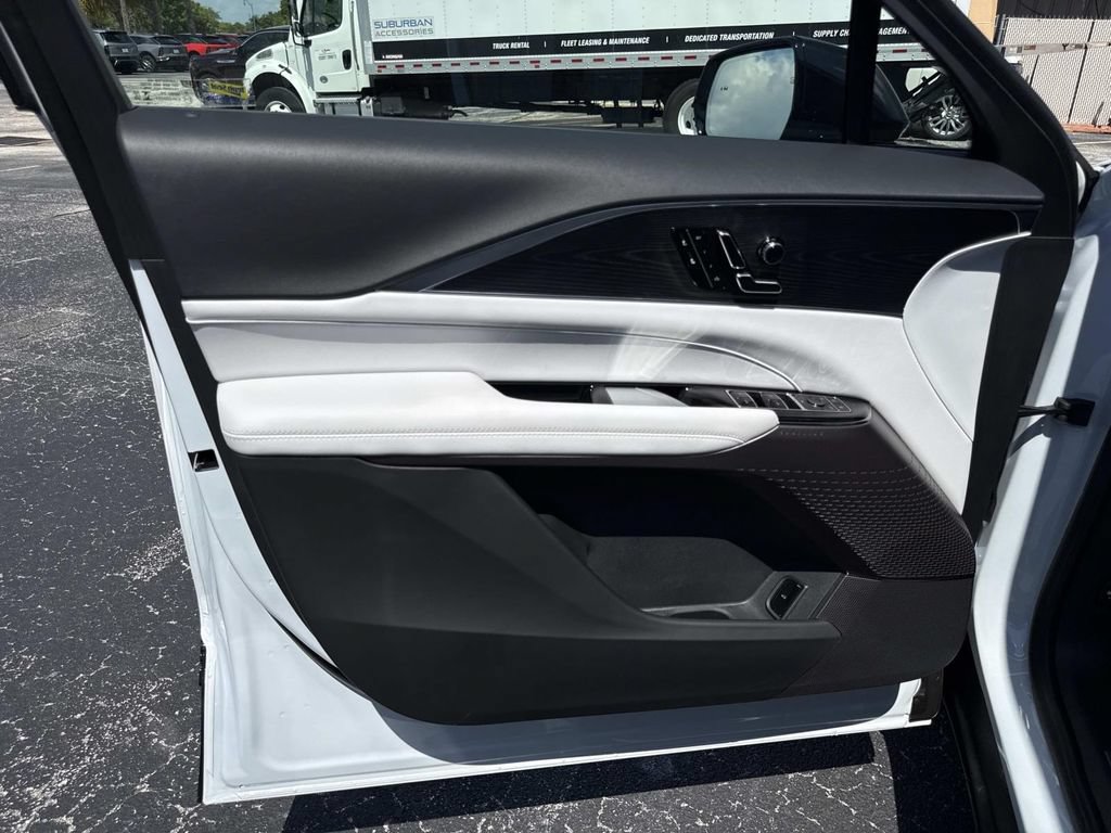New 2026 Cadillac Lyriq Luxury RWD image 18