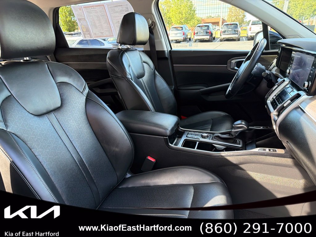 Certified 2023 Kia Sorento S w/ Panoramic Sunroof Package AWD/4WD image 11