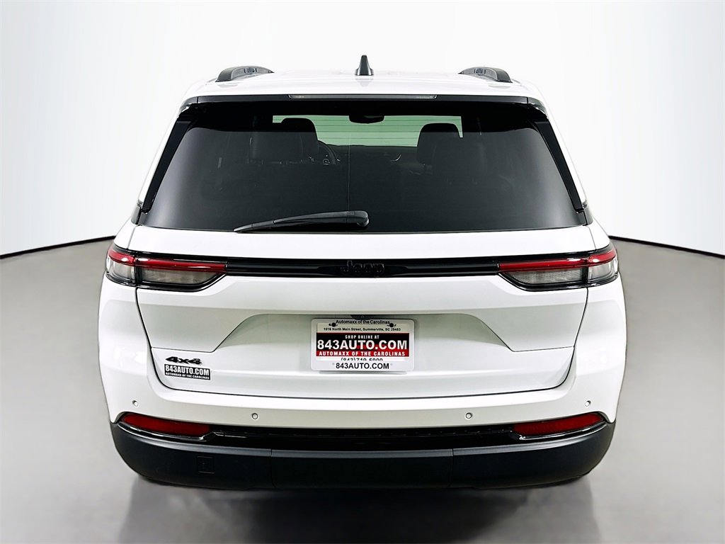 Used 2022 Jeep Grand Cherokee Altitude image 6