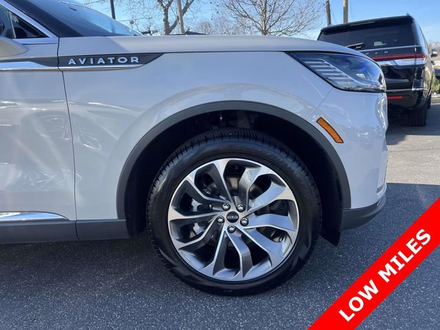Used 2025 Lincoln Aviator Reserve w/ Illumination Package image 7