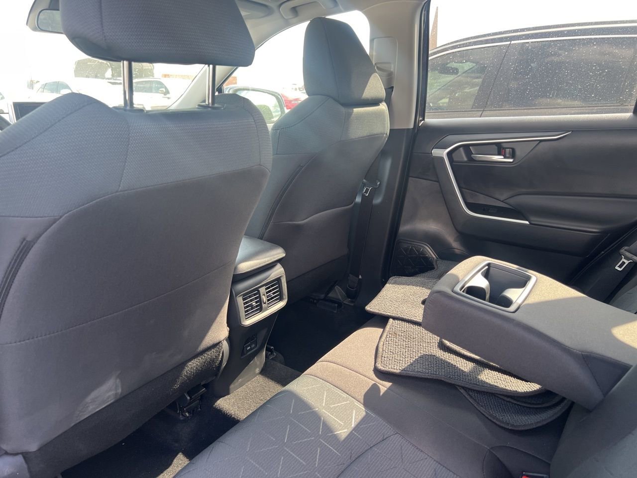 Used 2025 Toyota RAV4 XLE w/ Convenience Package image 13