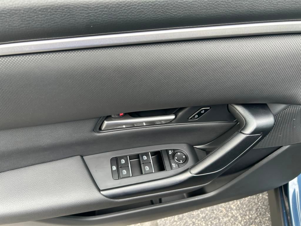 Used 2025 MAZDA CX-50 AWD 2.5 S w/ Cargo Package image 15