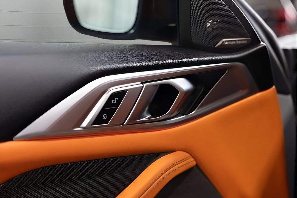Used 2022 BMW M4 Competition w/ M Carbon Exterior Package RWD image 32