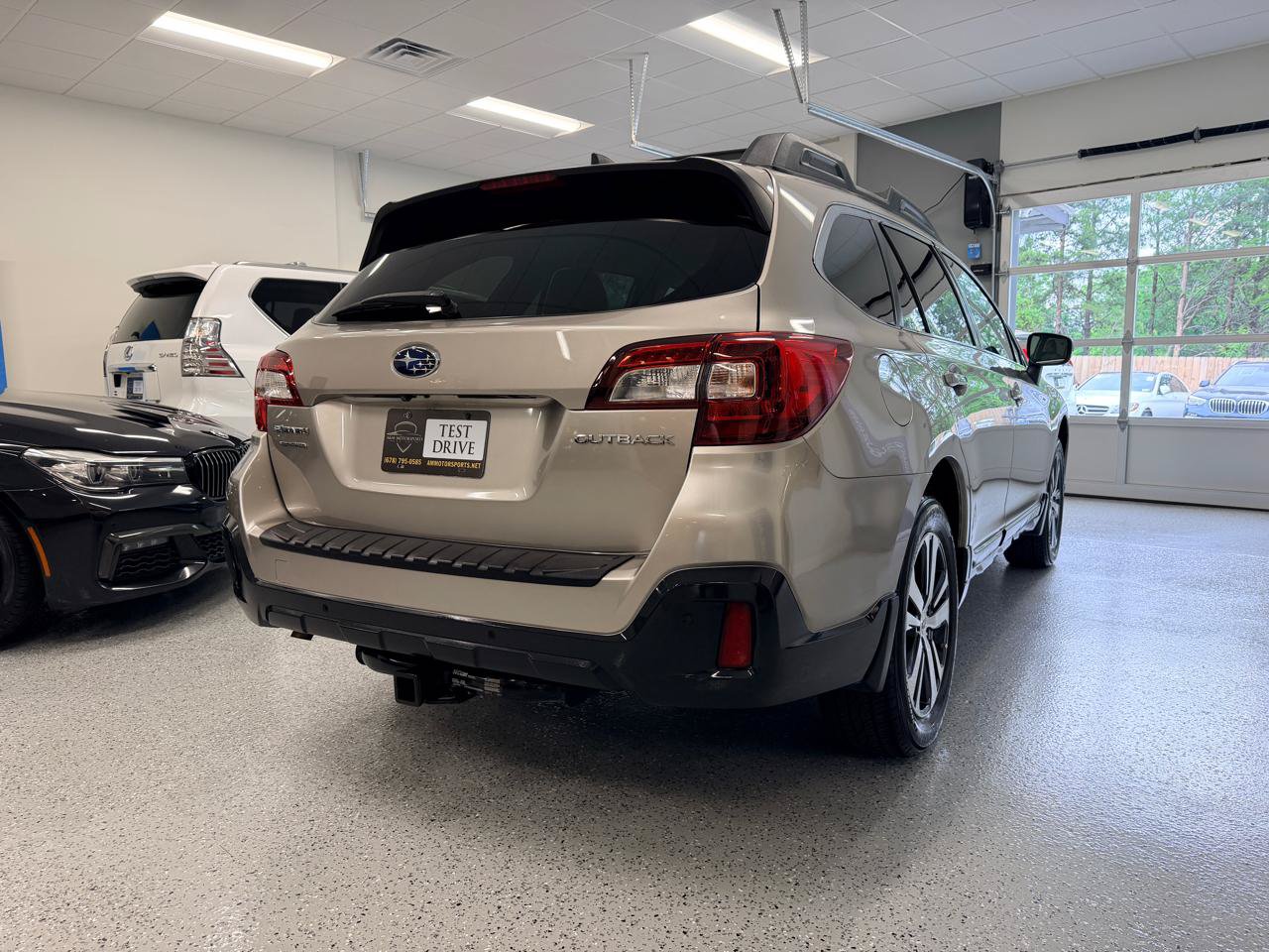 Used 2018 Subaru Outback 2.5i Limited AWD/4WD image 10