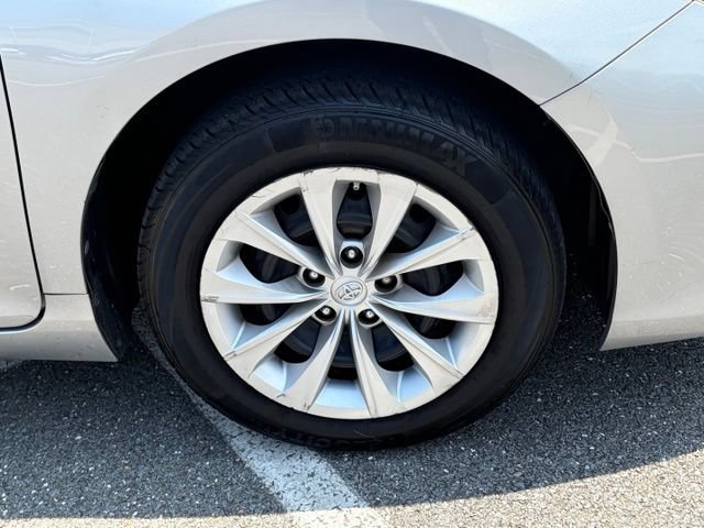 Used 2016 Toyota Camry LE FWD image 10