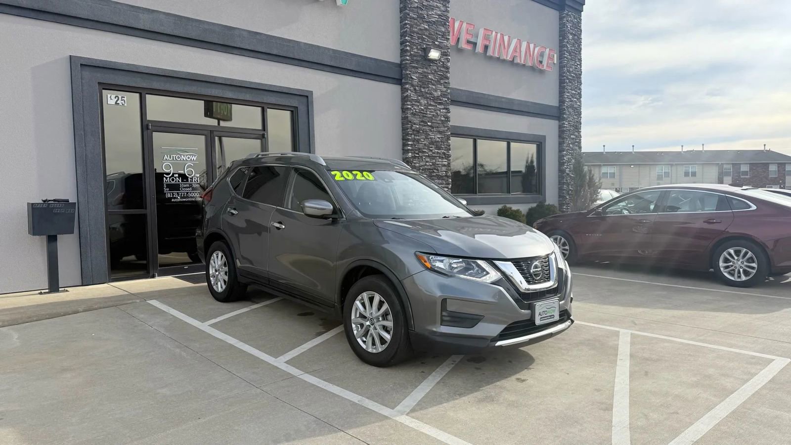 Used 2020 Nissan Rogue SV image 7
