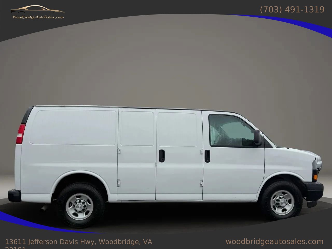 Used 2019 Chevrolet Express 2500 Van 3D w/ Communications Package image 4