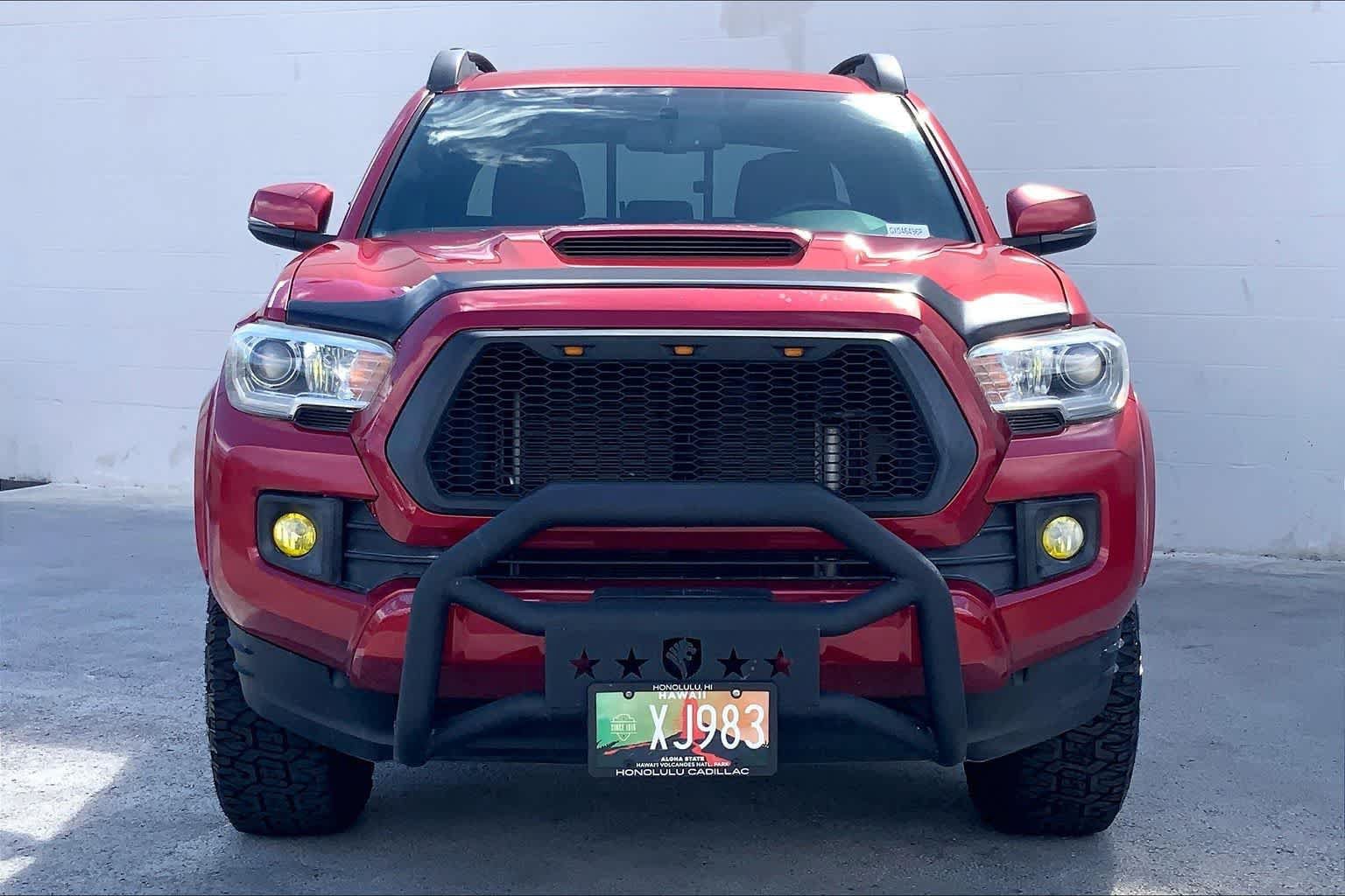 Used 2016 Toyota Tacoma SR AWD/4WD image 6