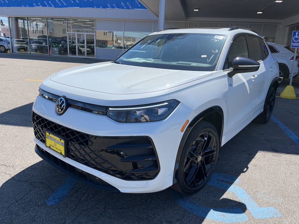 New 2026 Volkswagen Tiguan SE R-Line image 26