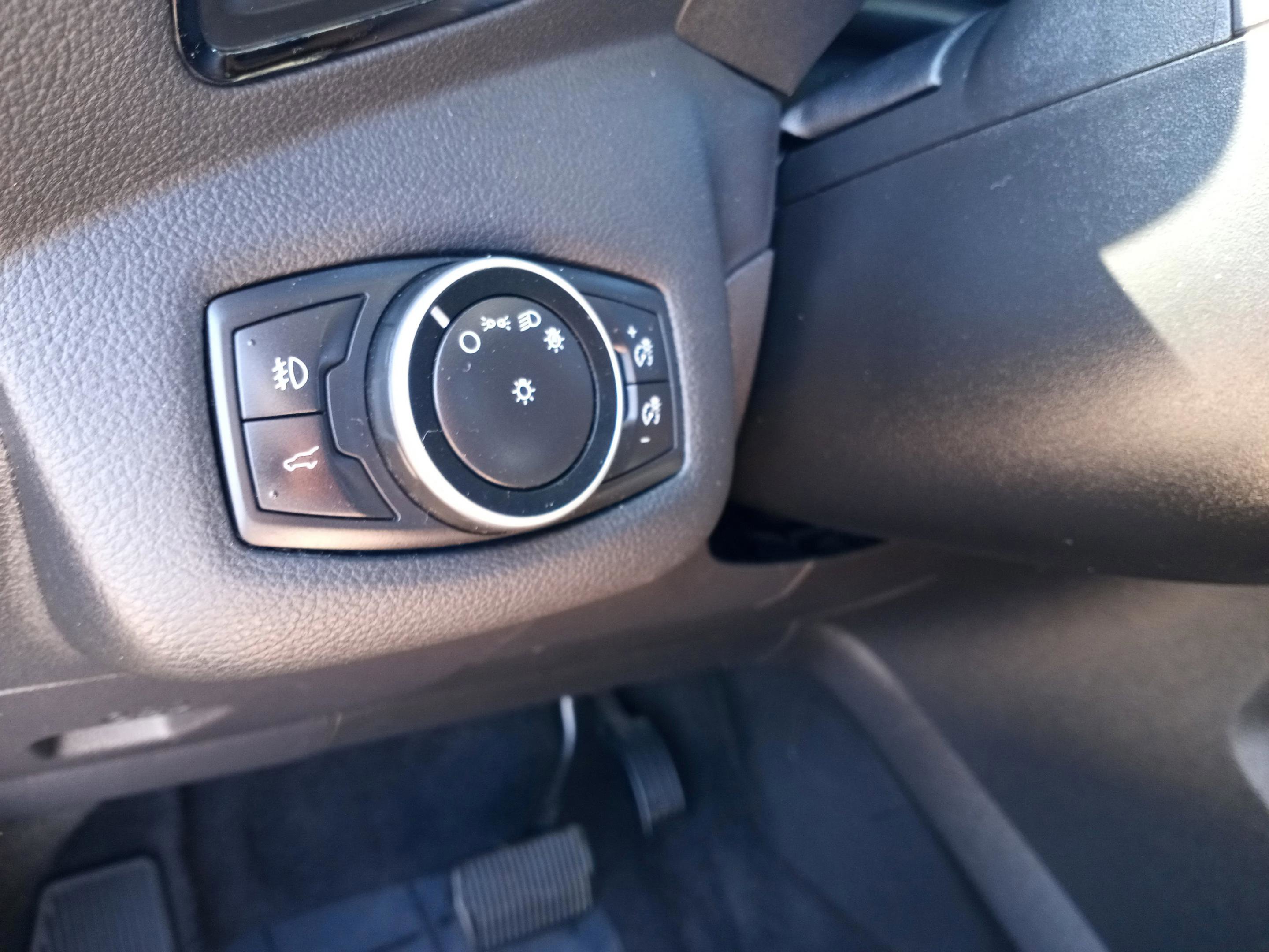 Used 2017 Ford Escape Titanium image 24