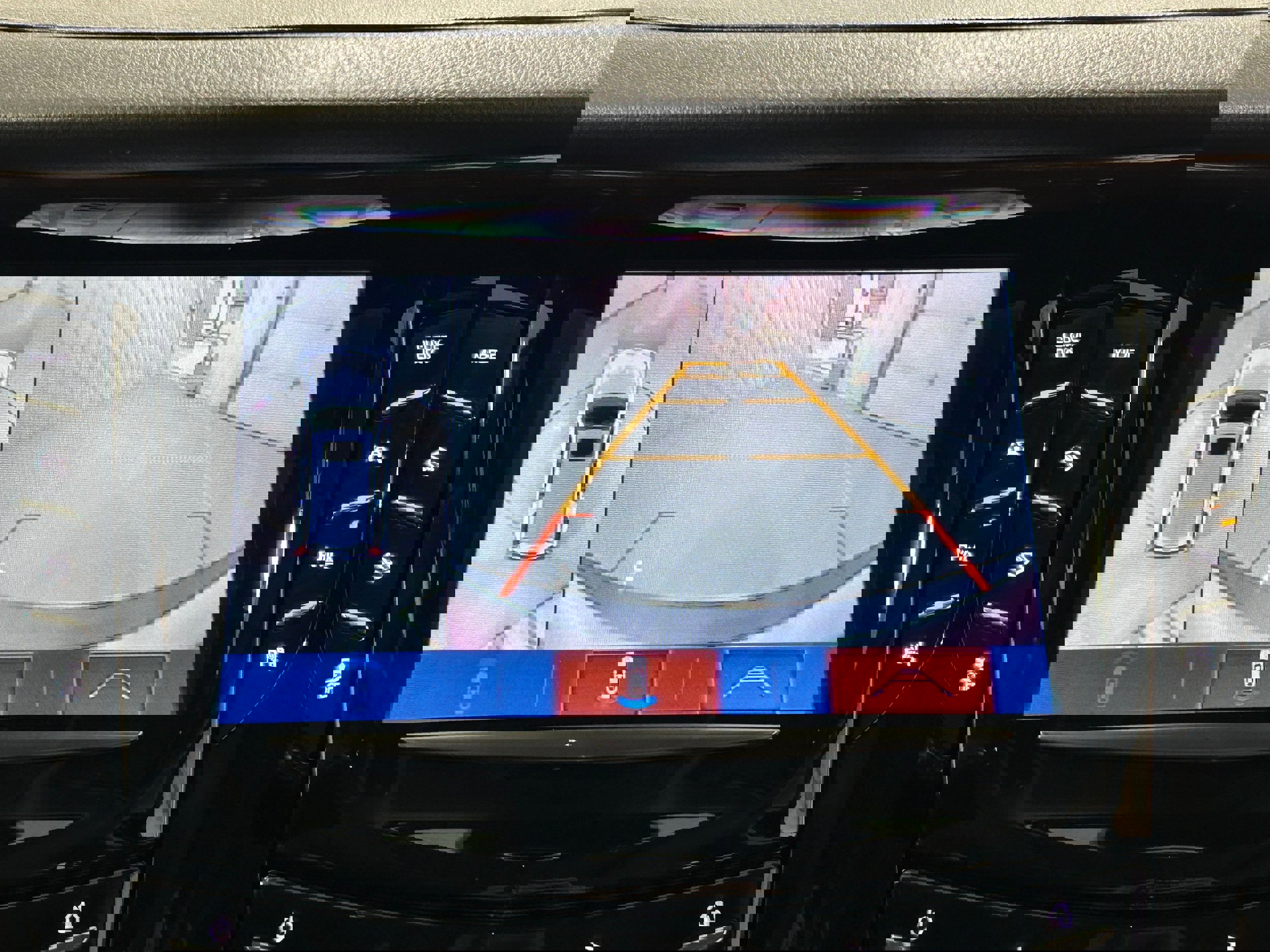 Used 2020 Cadillac Escalade ESV Premium Luxury image 9