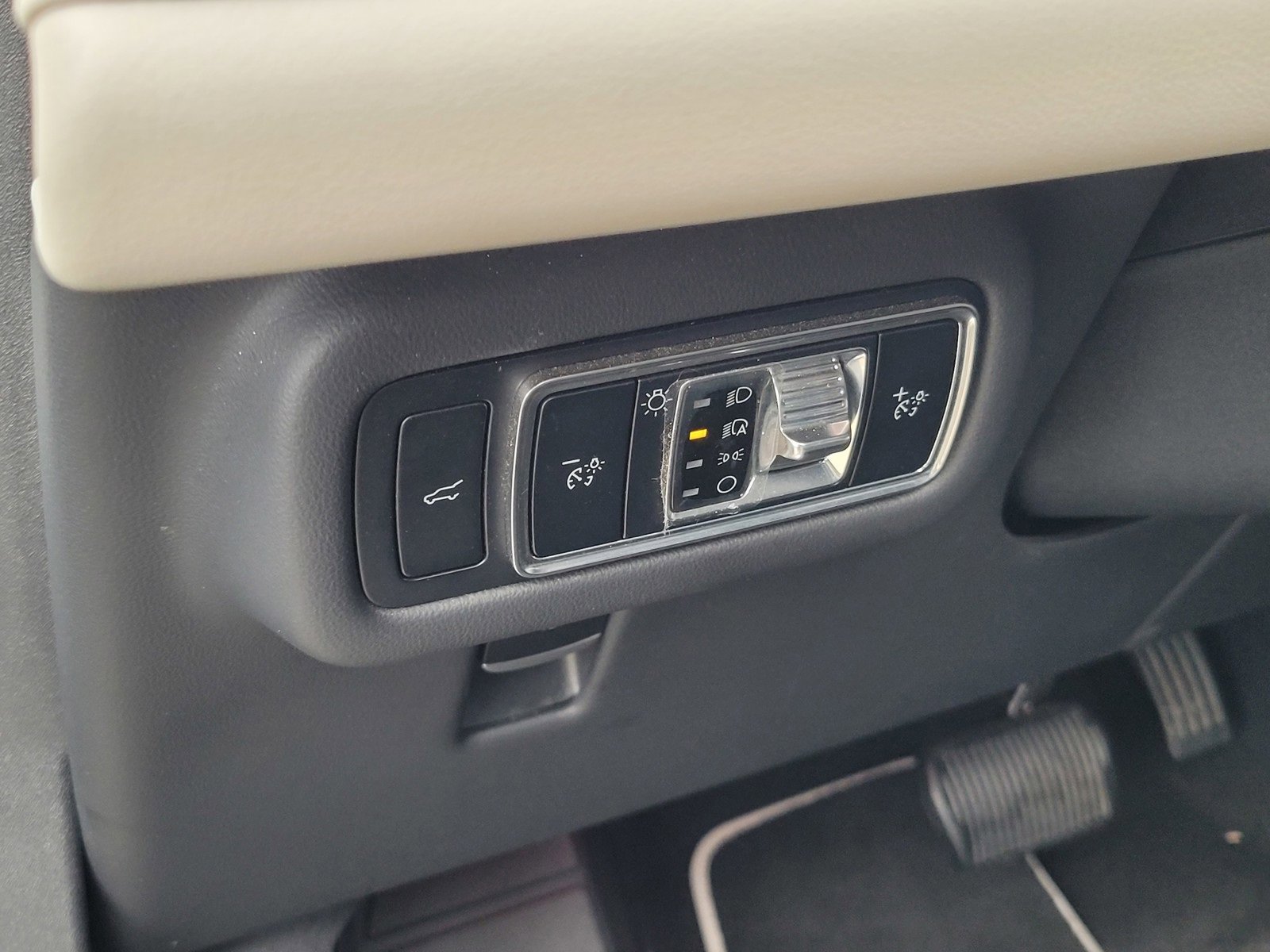 Certified 2024 Lincoln Nautilus Reserve w/ Equipment Group 202A image 18