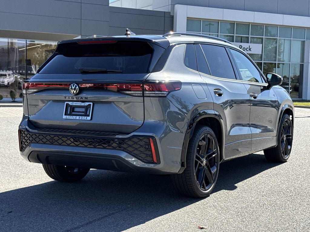 New 2026 Volkswagen Tiguan SE R-Line image 5