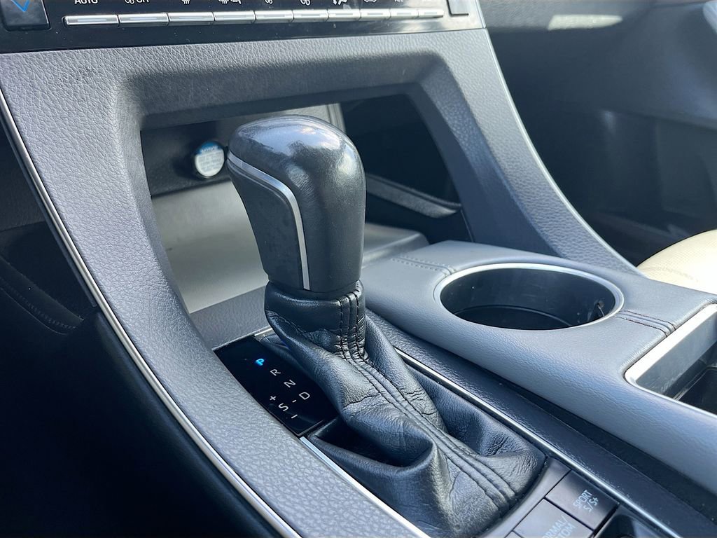 Used 2019 Toyota Avalon Touring w/ Advanced Safety Package FWD image 17
