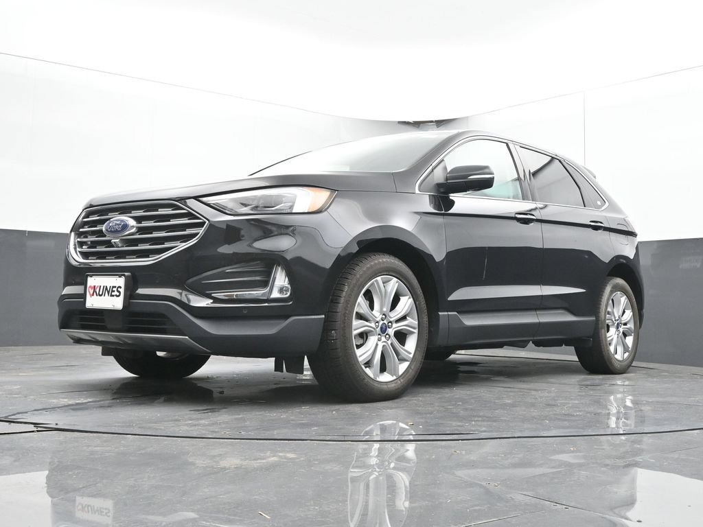 Used 2022 Ford Edge Titanium w/ Equipment Group 301A AWD/4WD image 33