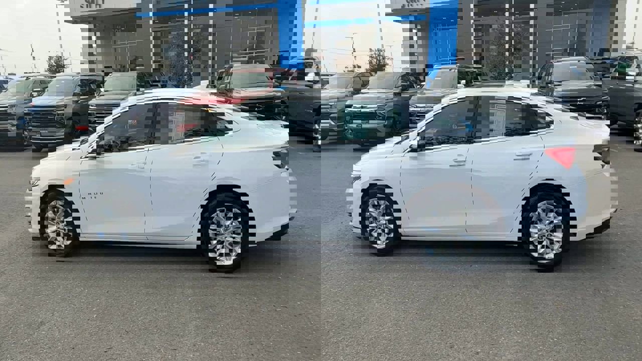 Used 2024 Chevrolet Malibu LT image 4