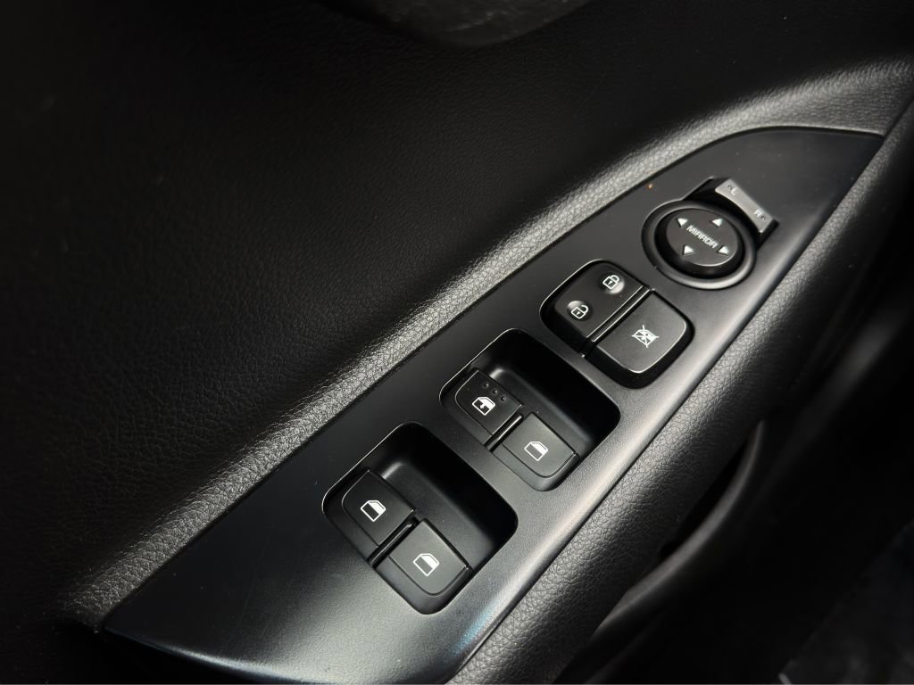 Used 2018 Kia Rio S image 11