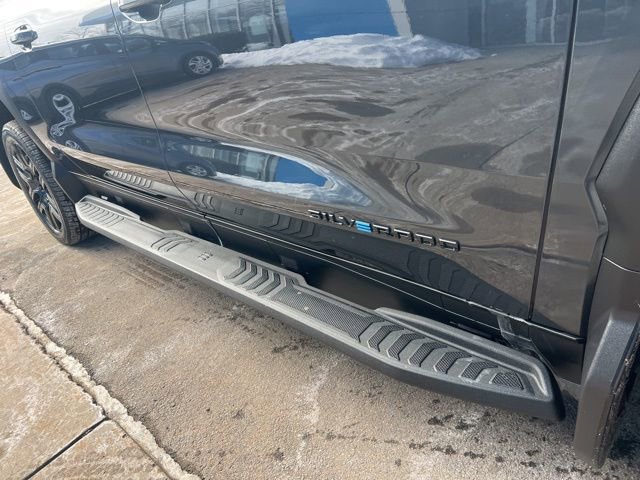 Used 2025 Chevrolet Silverado EV LT w/ LPO, Dark Package Plus image 14