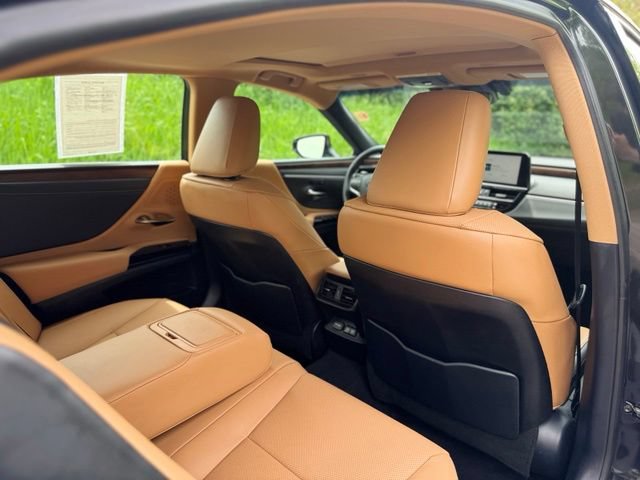 Used 2024 Lexus ES 350 w/ Premium Package FWD image 16