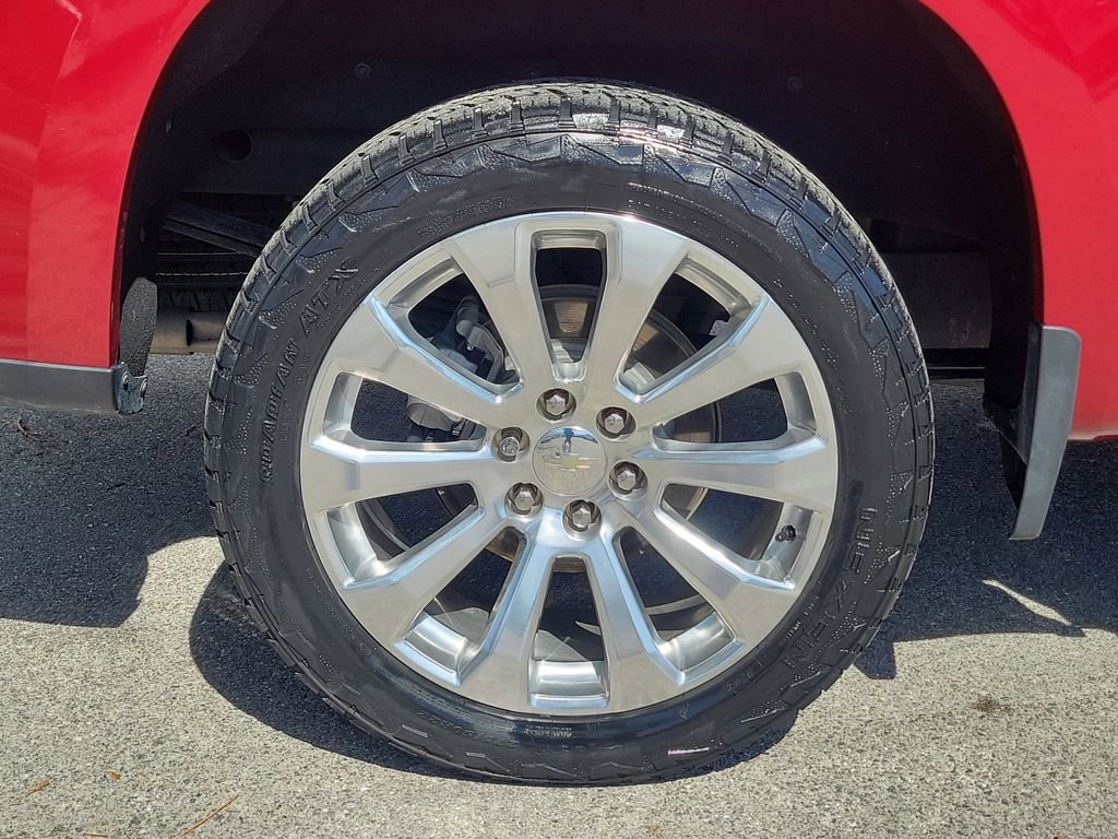 Used 2020 Chevrolet Silverado 1500 High Country w/ Technology Package image 9