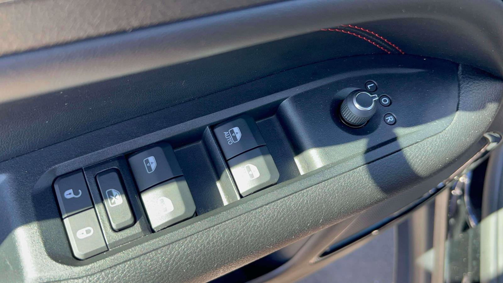 Used 2022 Jeep Compass Trailhawk image 23