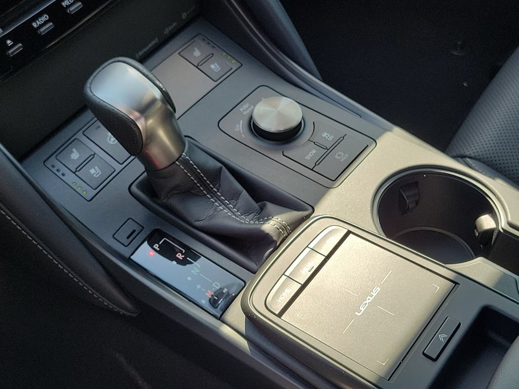 Used 2025 Lexus IS 350 F Sport RWD image 12