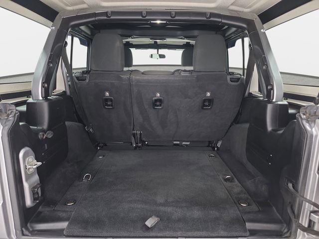 Used 2018 Jeep Wrangler Unlimited Sahara w/ Dual Top Group image 32