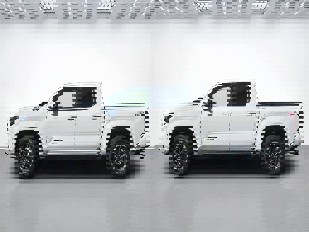 Used 2024 Toyota Tacoma TRD Sport image 3