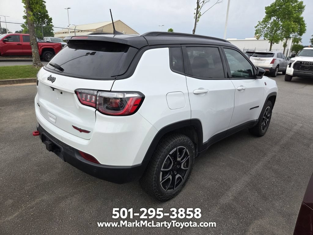 Used 2025 Jeep Compass Trailhawk w/ Trailer Tow Group AWD/4WD image 10