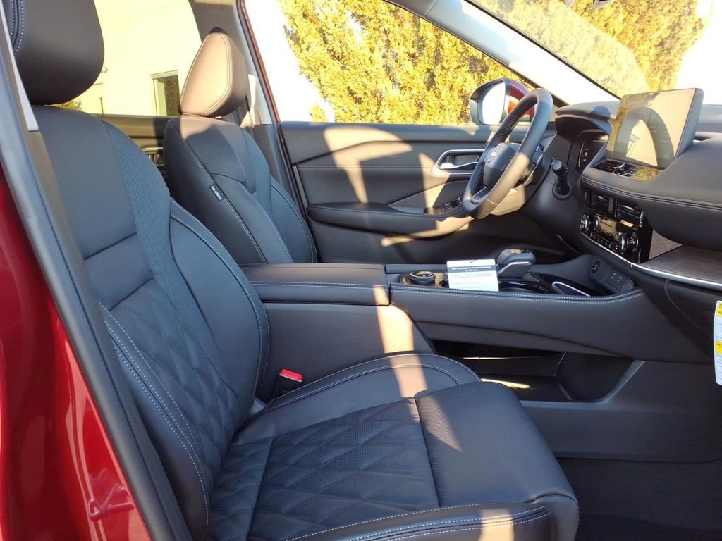 New 2026 Nissan Rogue Platinum w/ Platinum Premium Package image 7