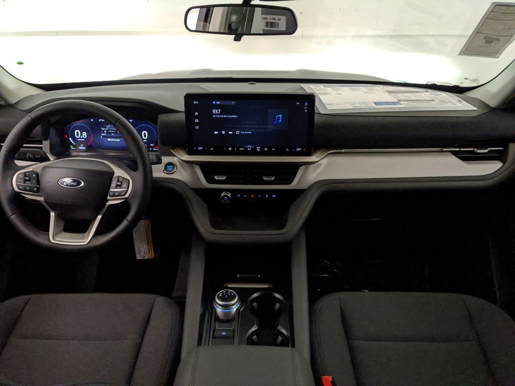 New 2025 Ford Explorer Active image 13