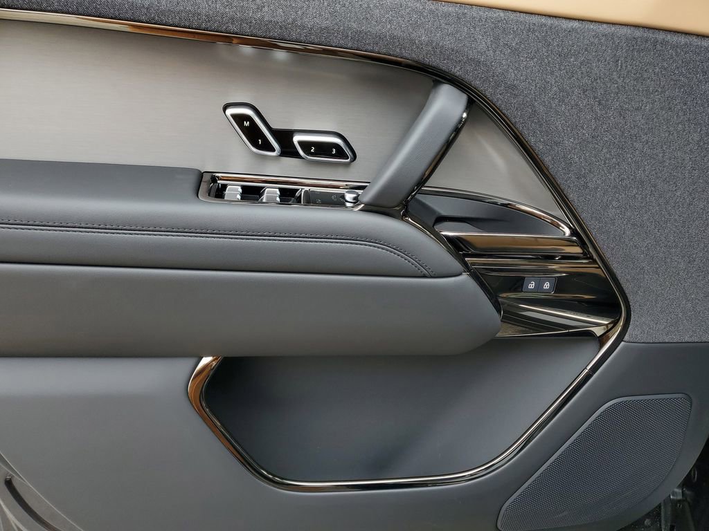 New 2026 Land Rover Range Rover Sport Dynamic SE AWD/4WD image 11