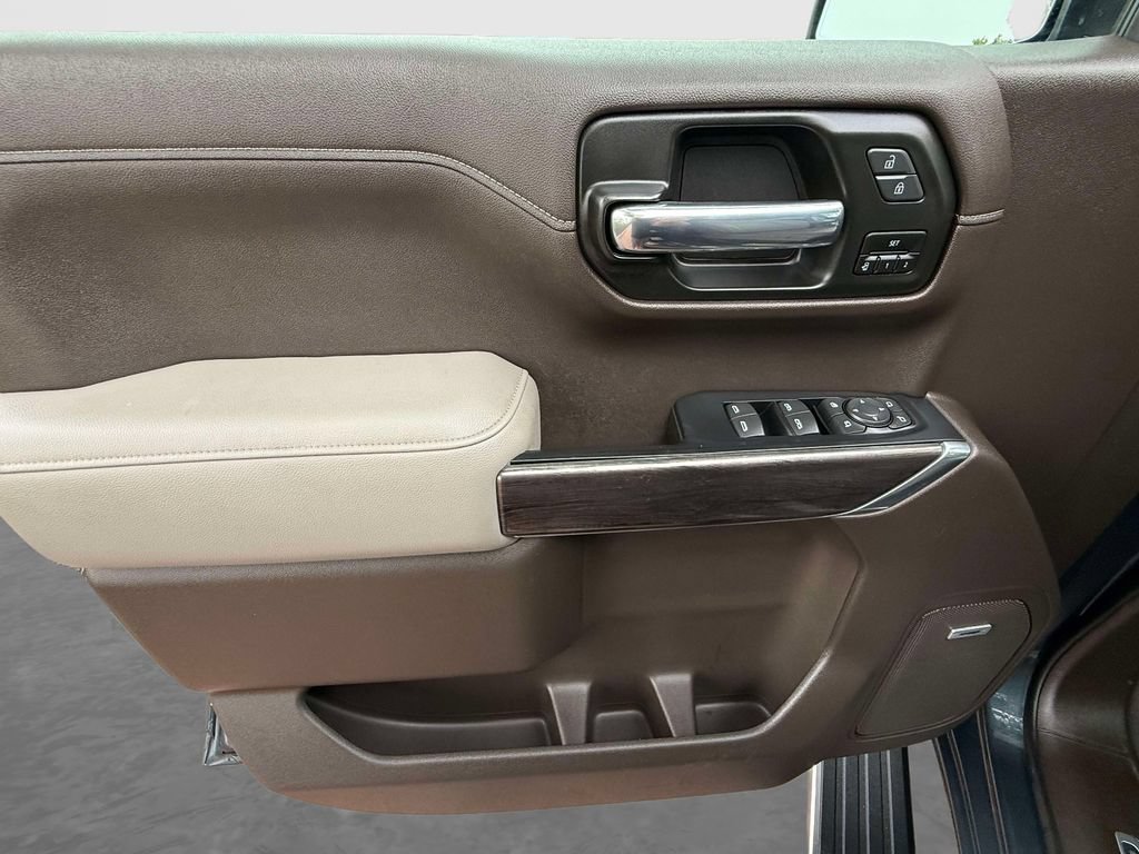 Used 2020 Chevrolet Silverado 1500 LTZ w/ LTZ Premium Package AWD/4WD image 18