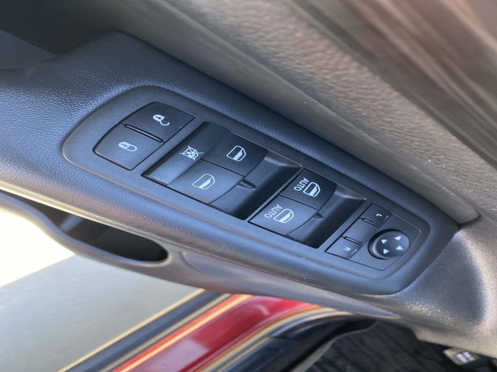 Used 2021 Jeep Grand Cherokee Laredo X image 19