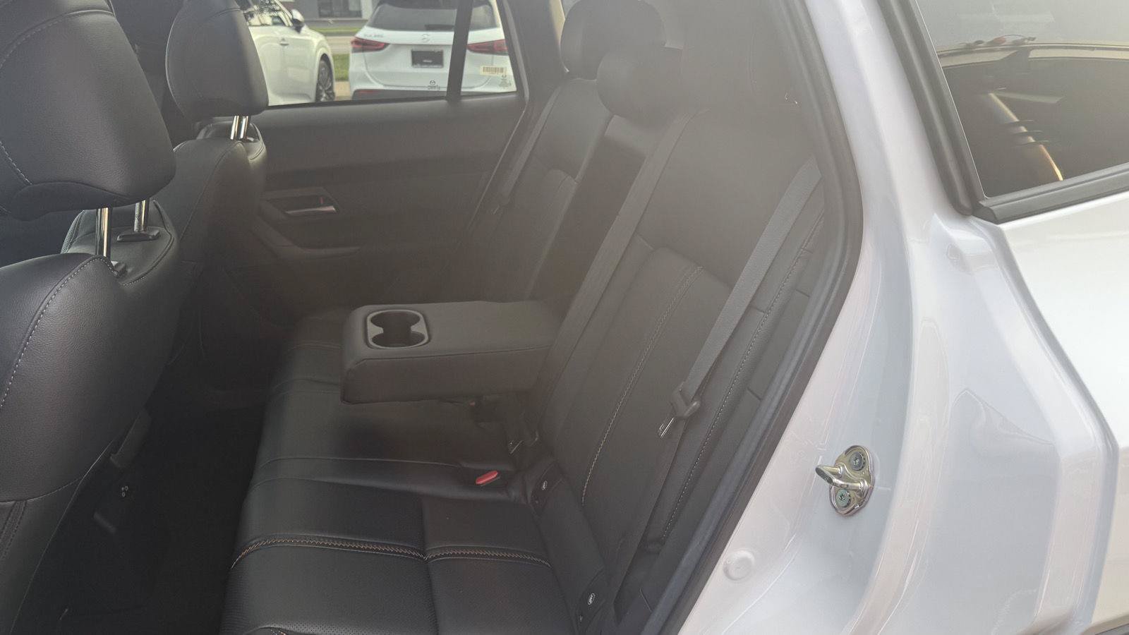 Used 2025 MAZDA CX-50 AWD 2.5 Hybrid w/ Premium Pkg image 32