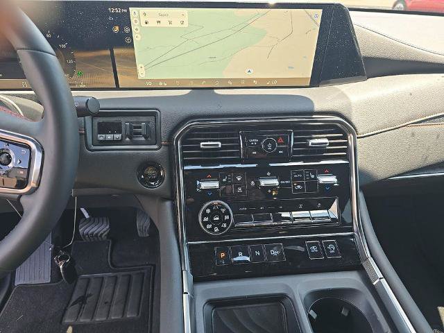 Certified 2025 Nissan Armada PRO-4X AWD/4WD image 13