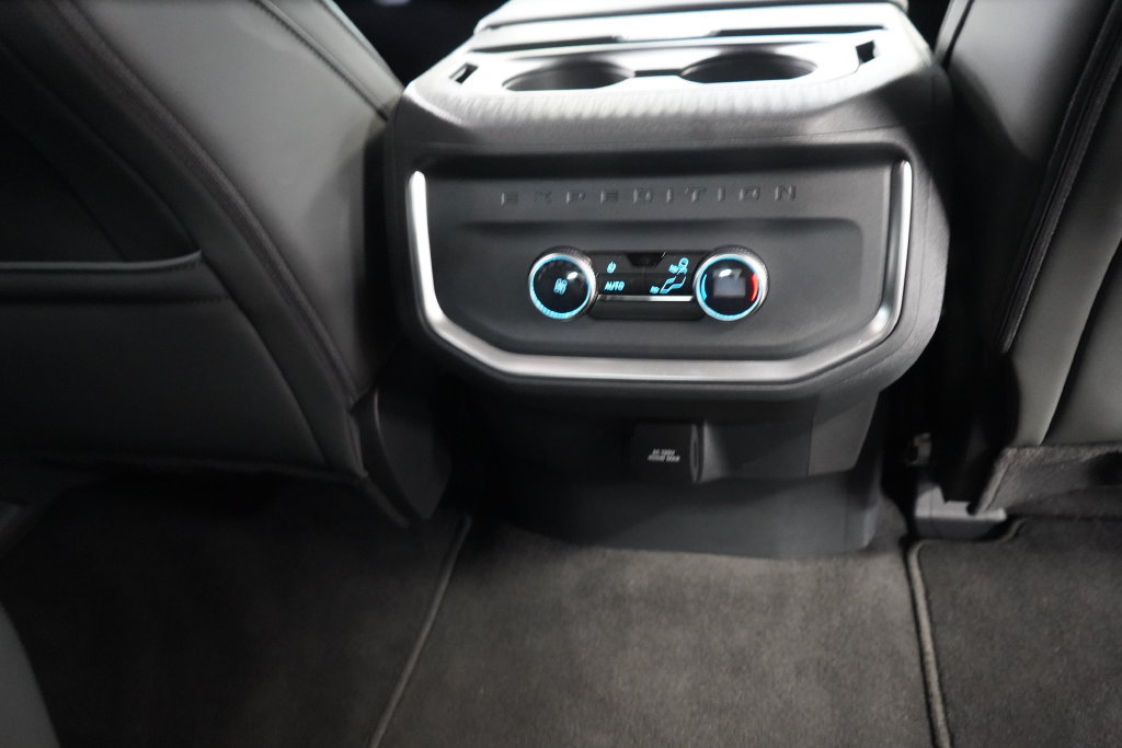 New 2026 Ford Expedition Active AWD/4WD image 25