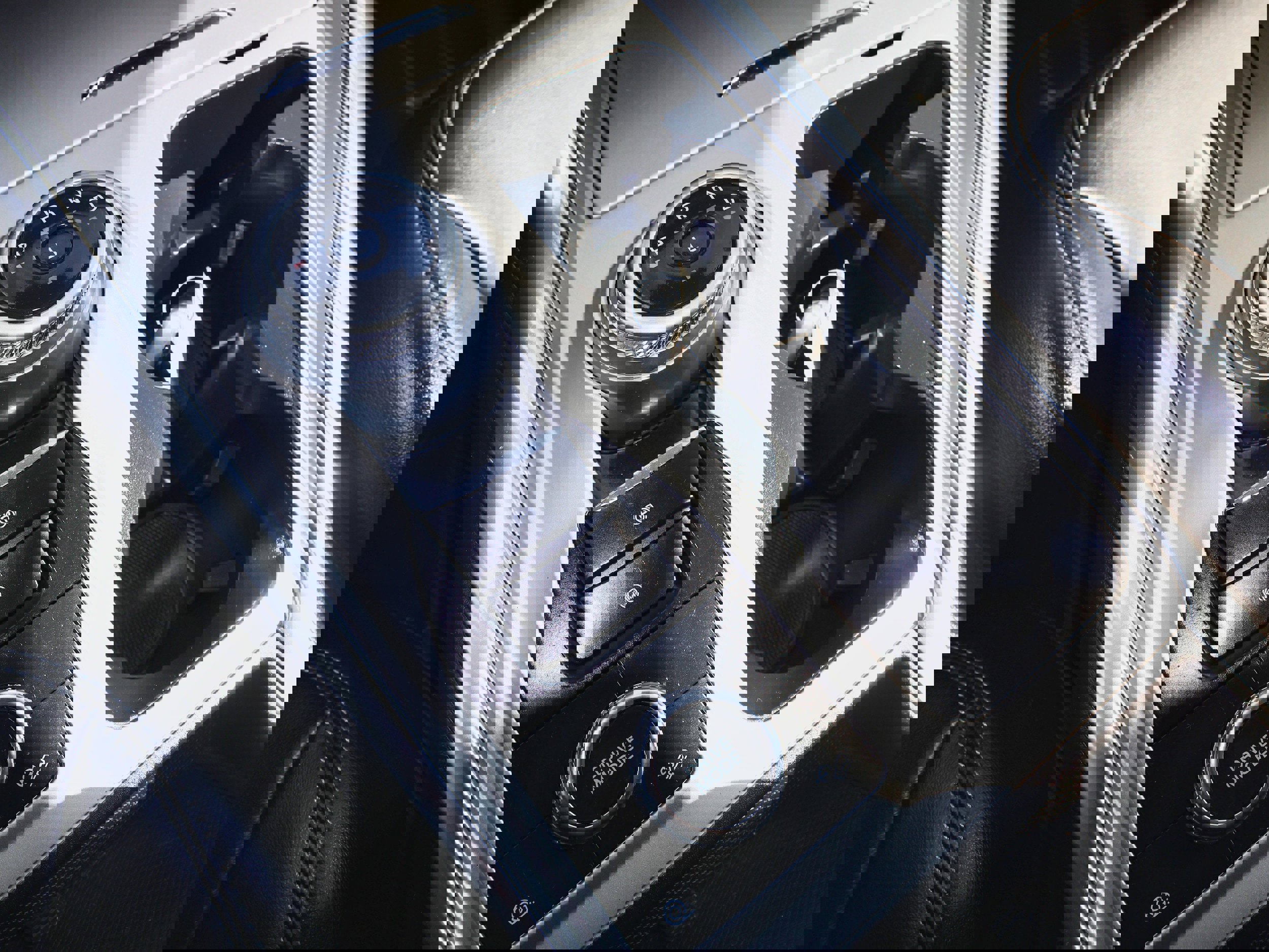 Used 2022 Ford Explorer XLT w/ Equipment Group 202A image 25